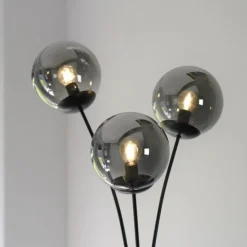 LED Stehleuchte 3 flammig schwarz dekoratives Design Lichtspiel gebogen