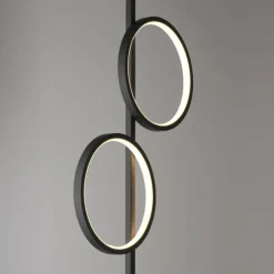 LED Stehleuchte schwarz schlichtes Design Fußschalter warmweiß