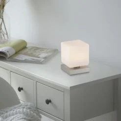 LED Tischleuchte silber farbig Würfelform Touchdimmer zeitloses Design