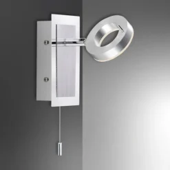 LED-Wandleuchte, aluminium-matt, IP44, Zugschalter, dreh und schwenkbar