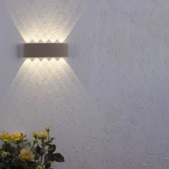 LED Wandleuchte CARLO, sandfarben, IP54, Lichtkegel nach oben und unten