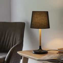 Tischleuchte, Stoffschirm, schwarz, Holz, schlicht, zeitlos